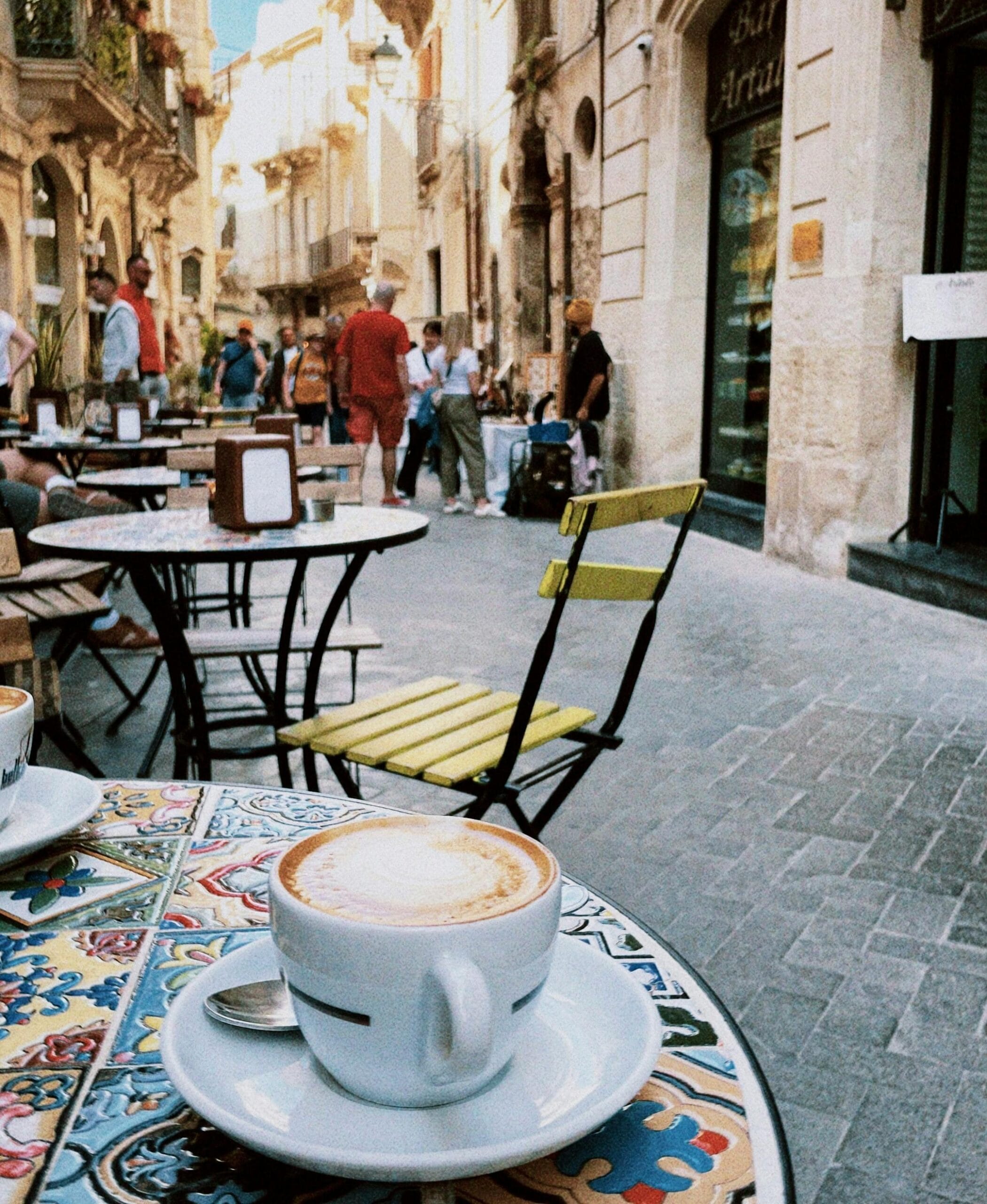 “Esplora Ortigia: Il Cuore Antico di Siracusa Tra Arte e Leggenda”
